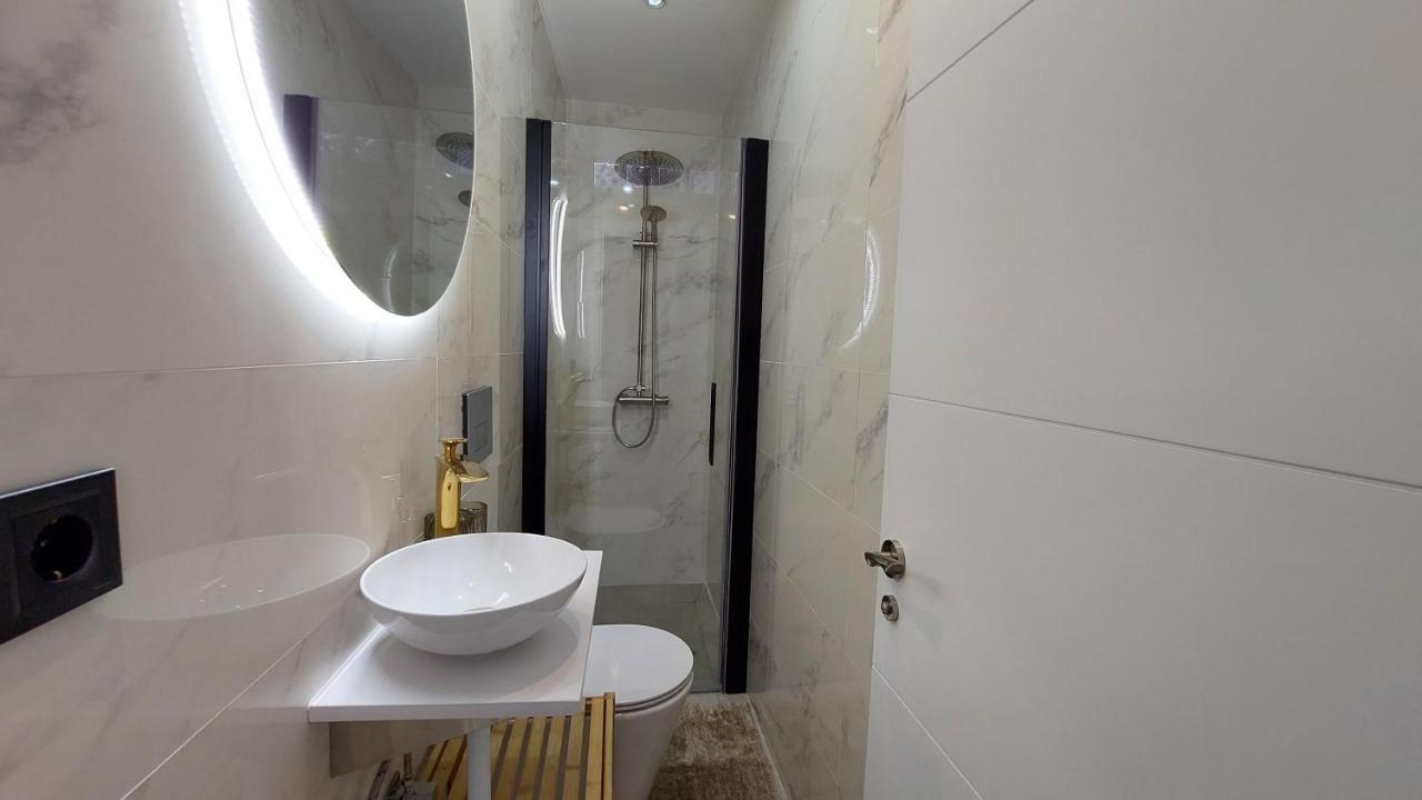 New Boho Home With Balcony, Private Garden And Communal Pool 内尔哈 外观 照片