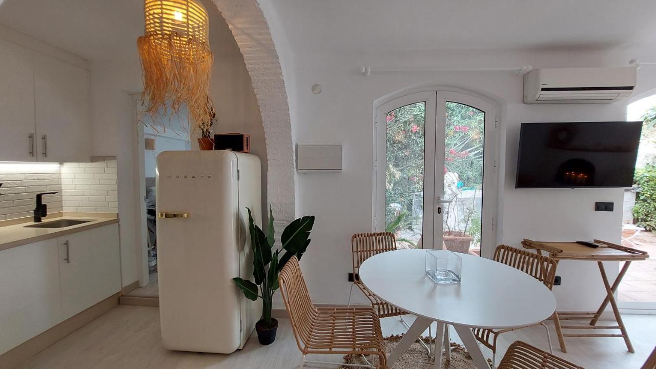 New Boho Home With Balcony, Private Garden And Communal Pool 内尔哈 外观 照片